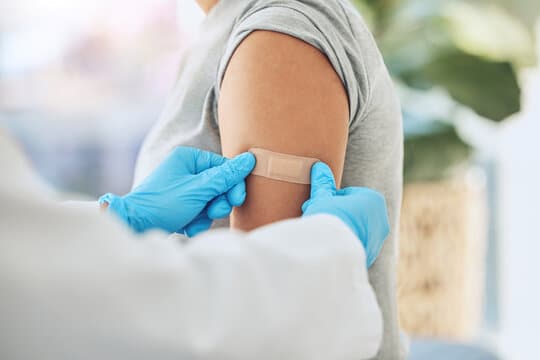 Image of a flu shot